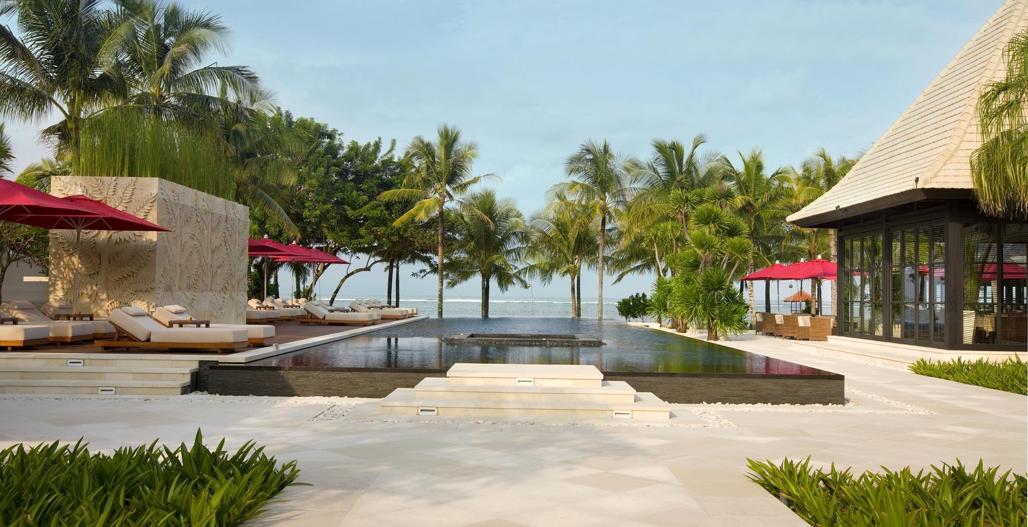 The Royal Santrian Villa